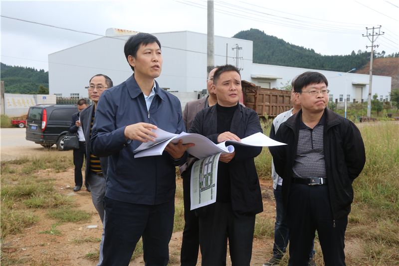 县长陈显卿实地督查推动重点工作
