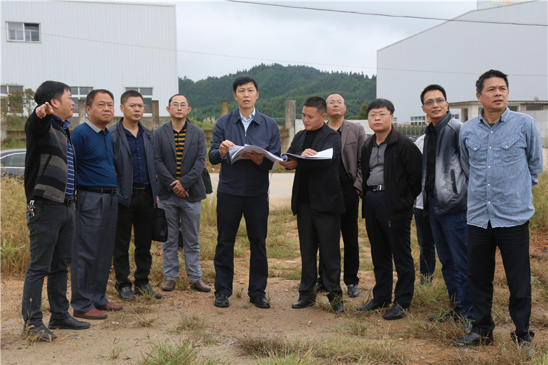 县长陈显卿实地督查推动重点工作